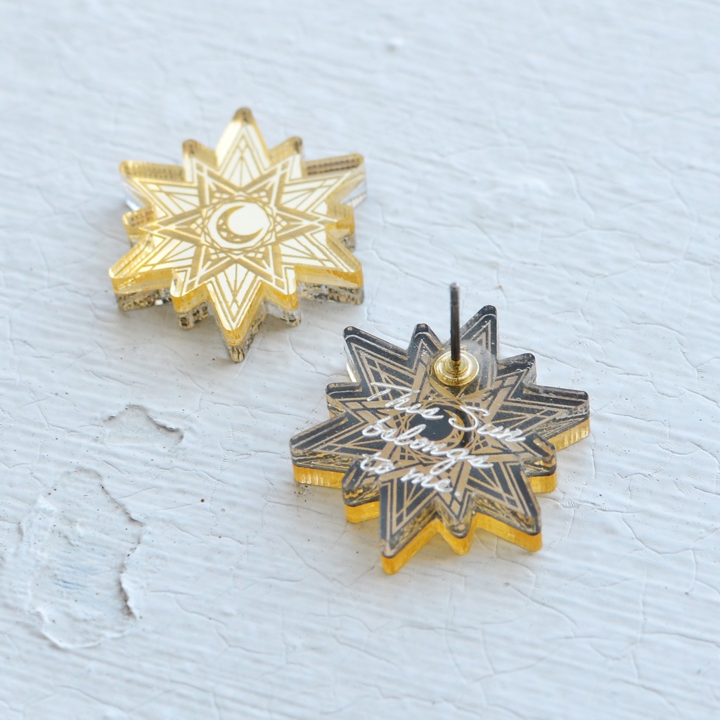 太陽と月のピアス