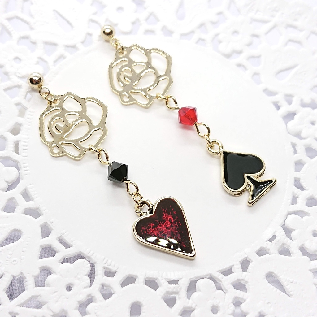 ハーツラビュル寮イメージ トランプとローズのピアス/イヤリング