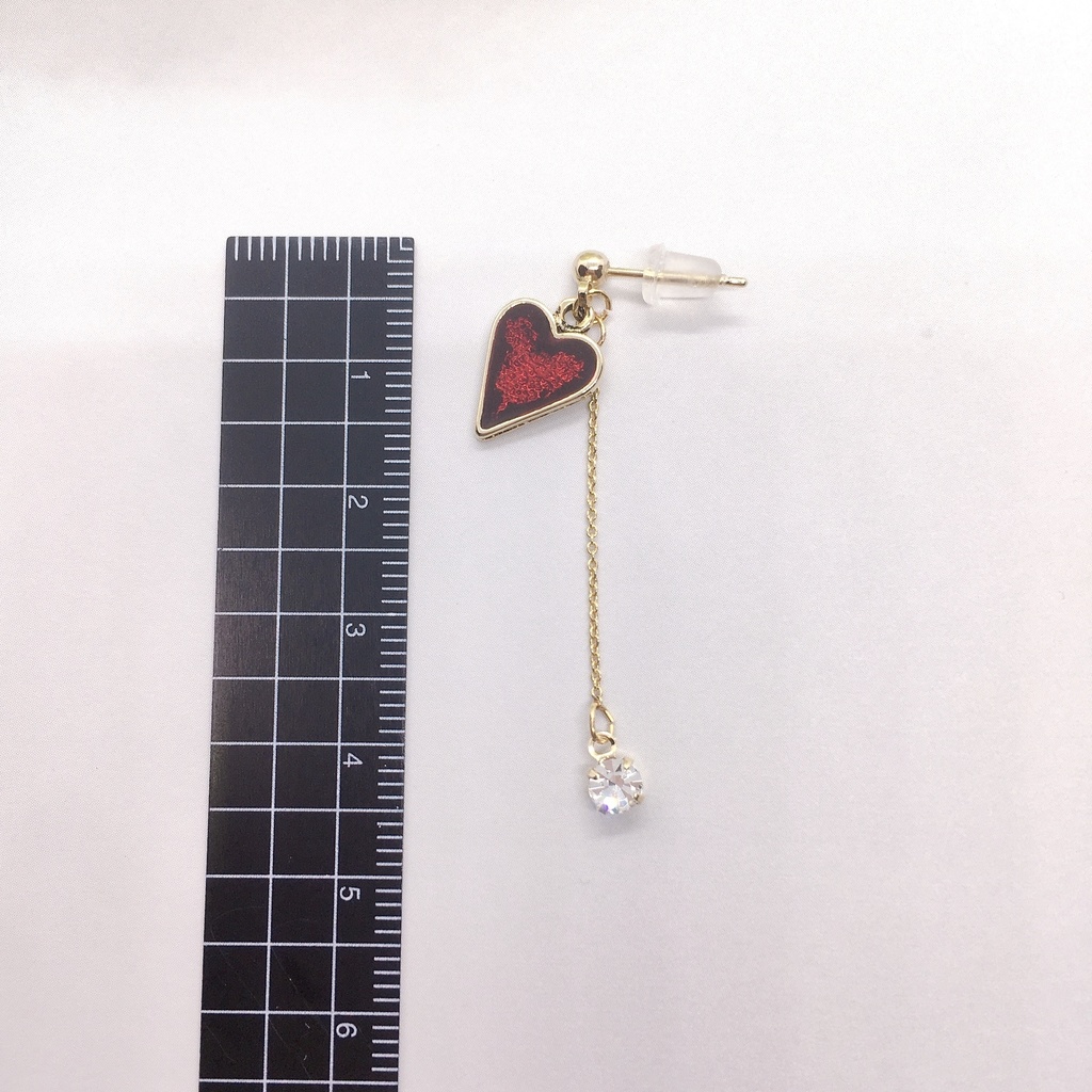 ハーツラビュル寮イメージ トランプとラインストーンのチェーンピアス/イヤリング