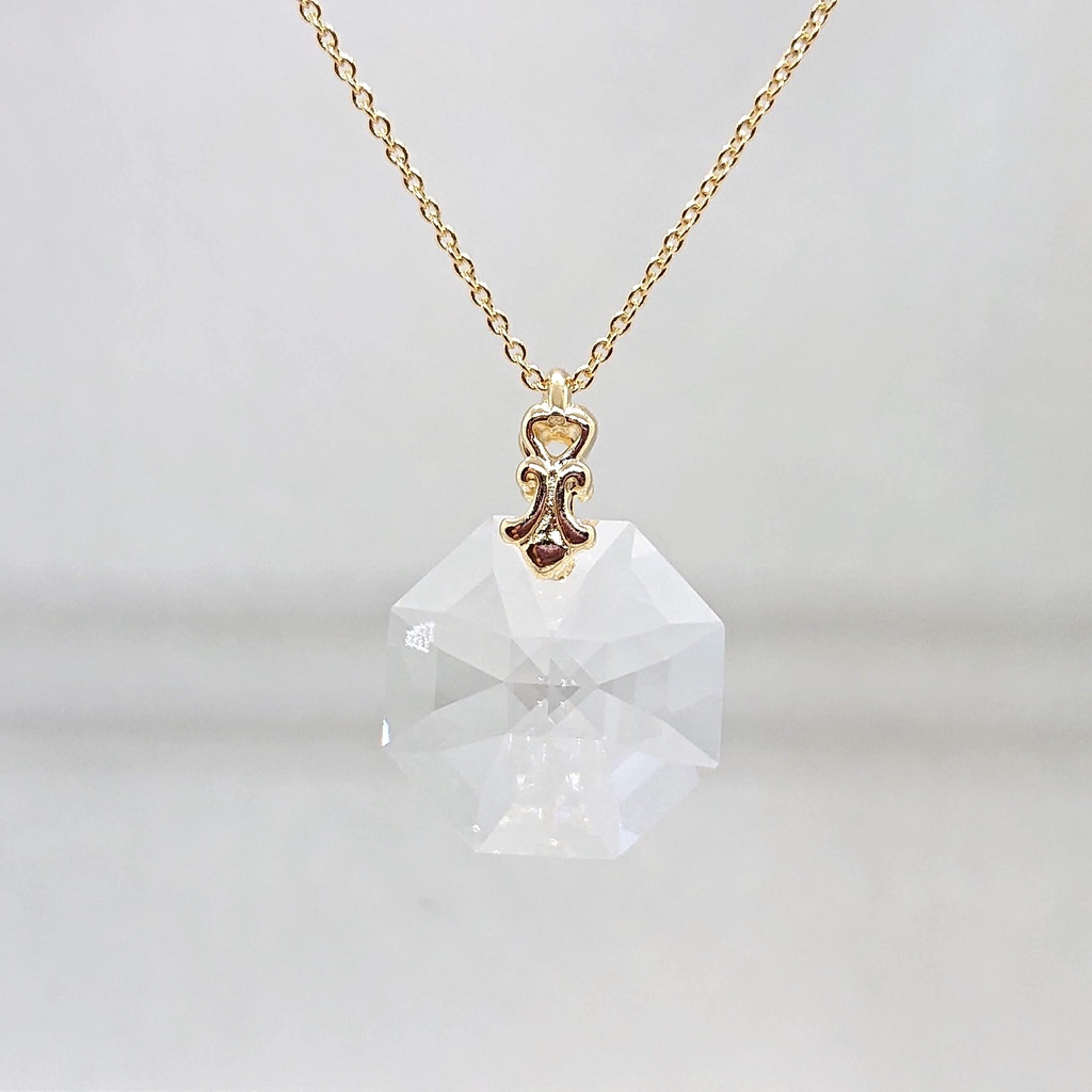 魔法石カラーのスワロフスキーネックレス