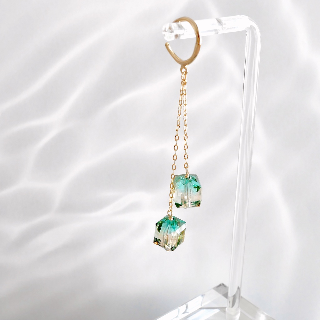 リーチ兄弟イメージ グラデーションビーズのイヤーカフ