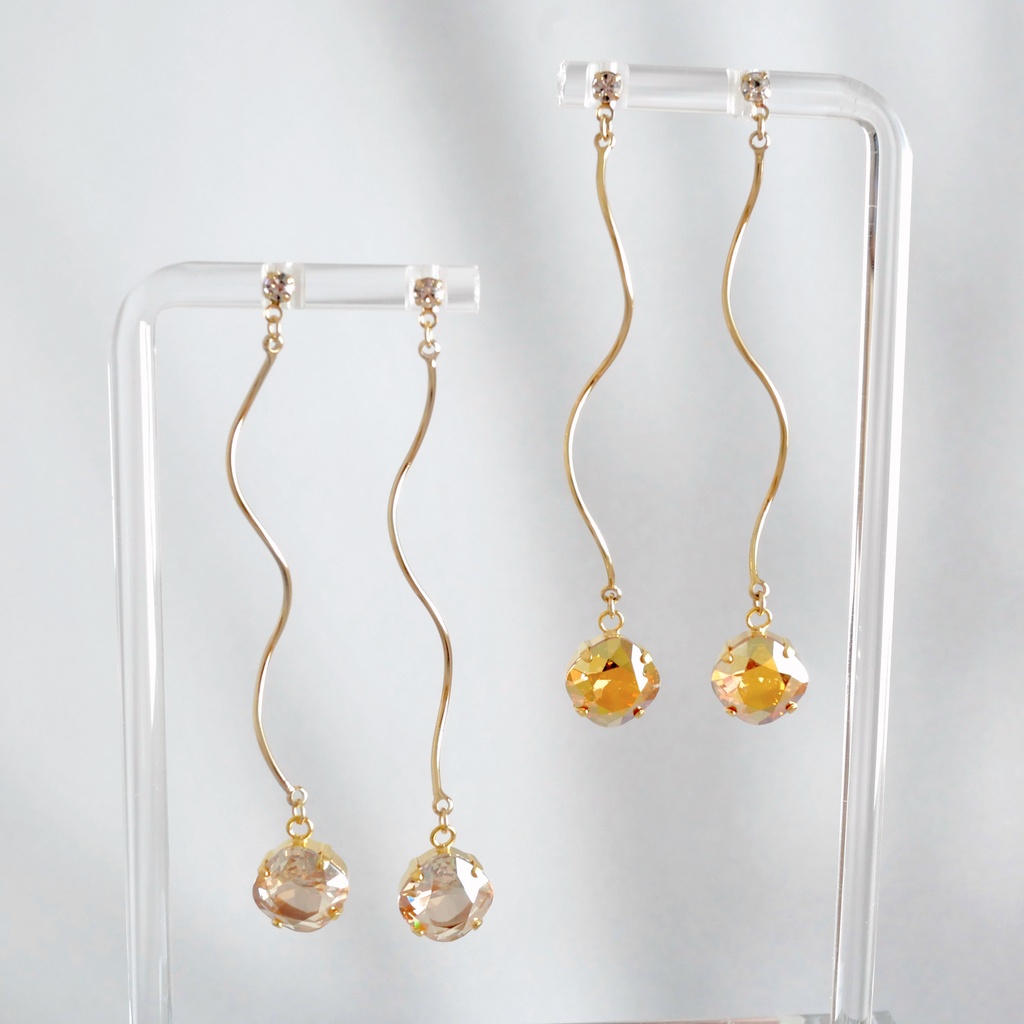 レオナ&ラギーイメージ ビジューロングピアス