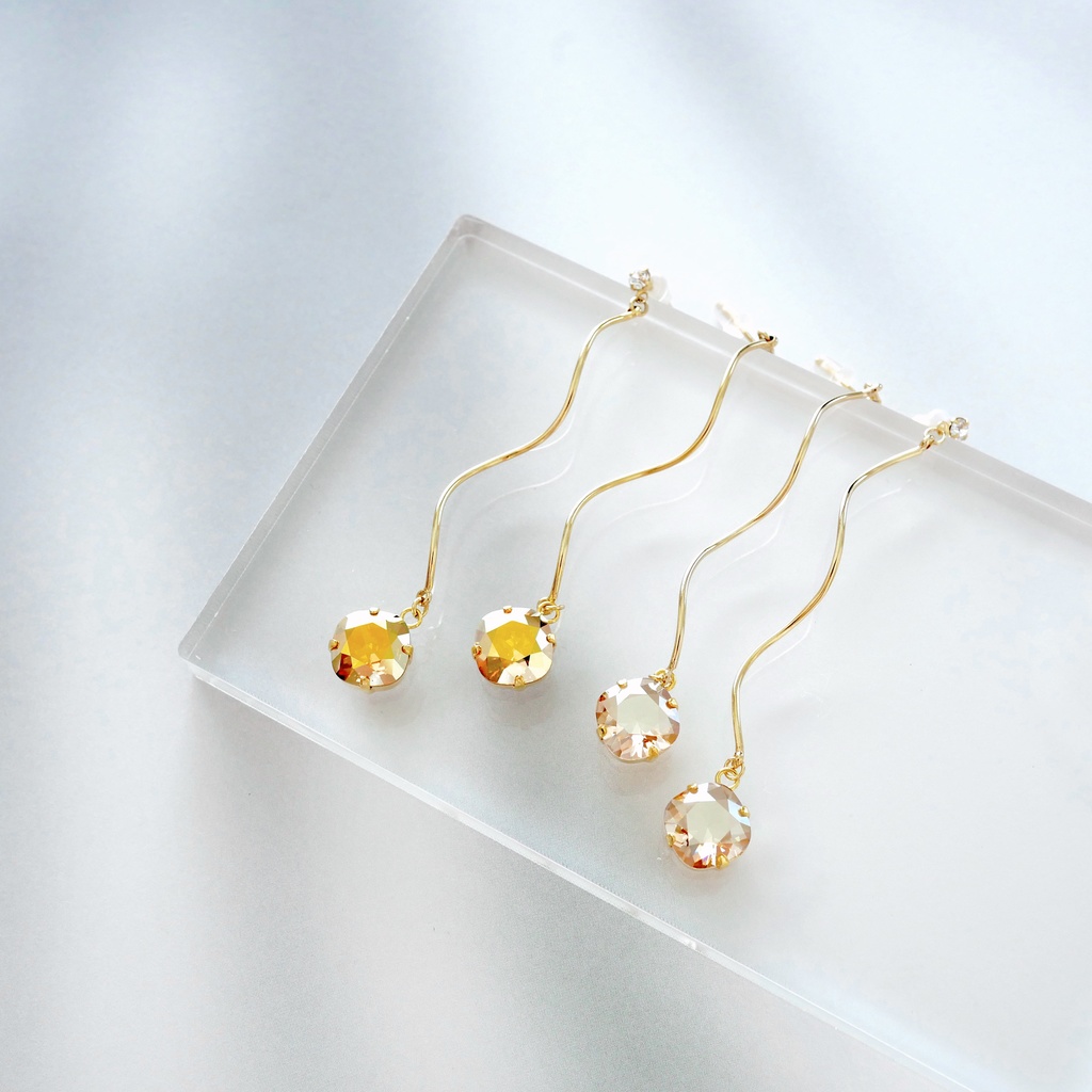 レオナ&ラギーイメージ ビジューロングピアス