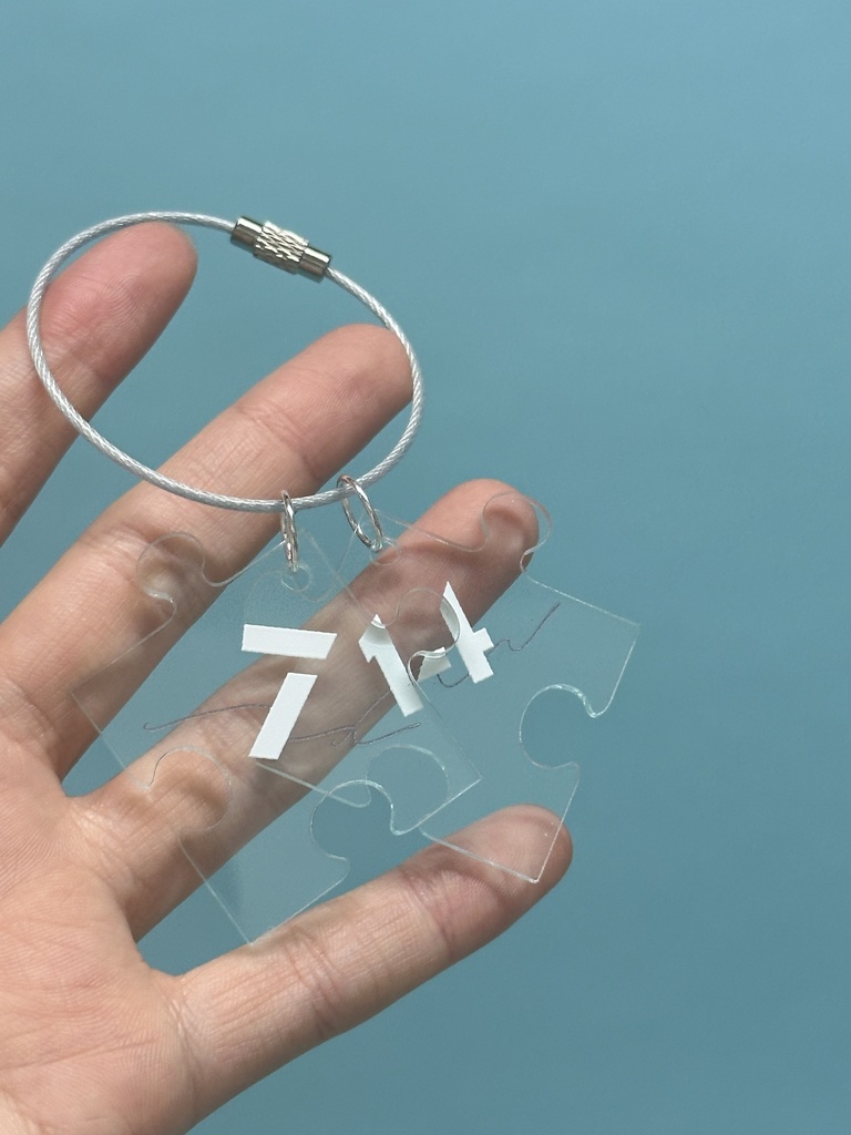 アクリルキーホルダー