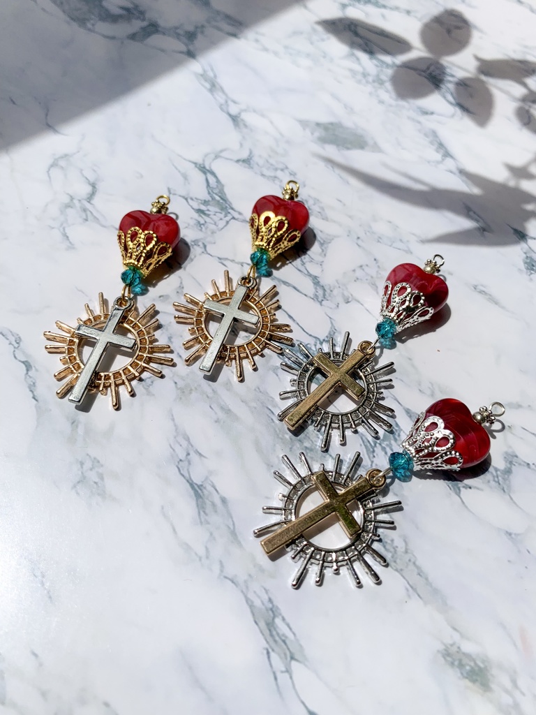 観音坂独歩 イメージピアス