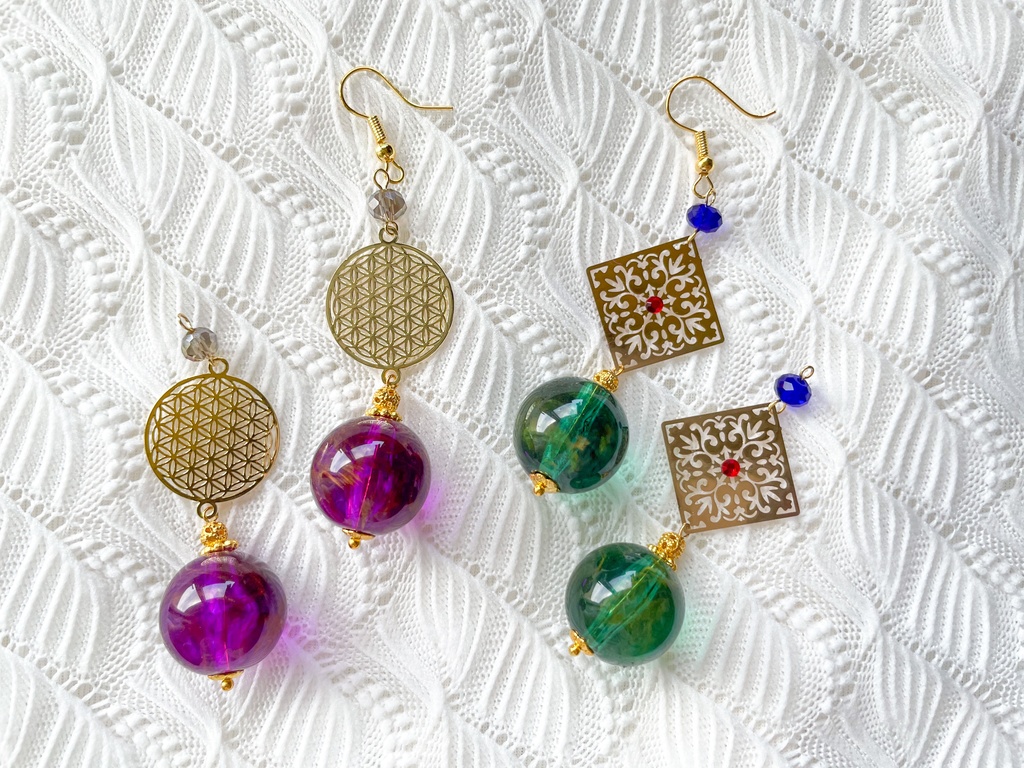 📚🎲イメージ大玉アクリルピアス