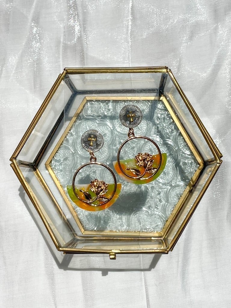 伊弉冉一二三イメージピアス