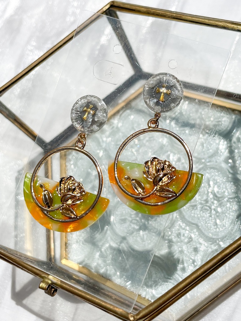 伊弉冉一二三イメージピアス