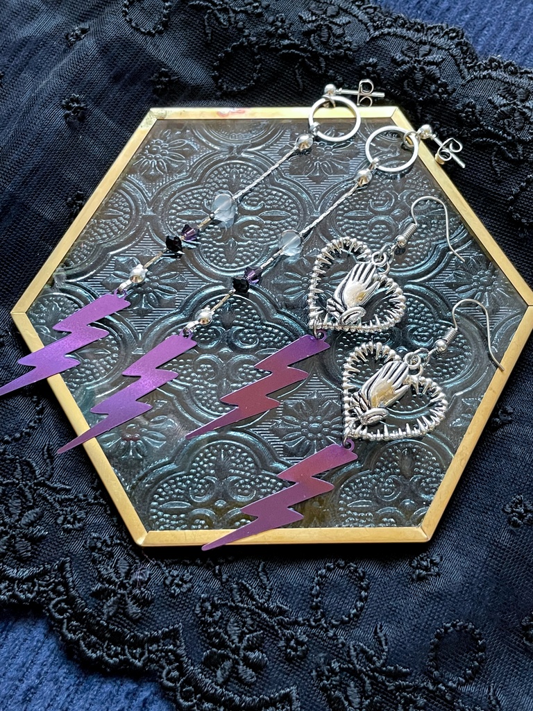 ナゴヤ⚡️イメージ　ピアス