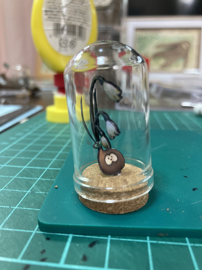 タネボウとスズランのガラスドーム