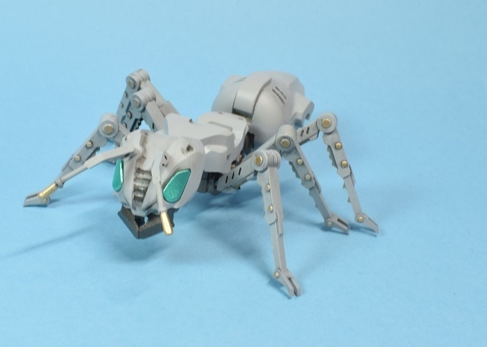 小型蟻型メカ『アントンⅡ（ツインアイ）』