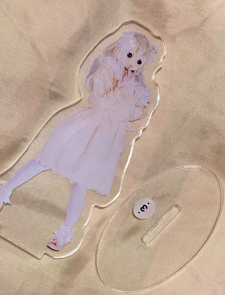 蚕少女の絹ちゃんアクスタ