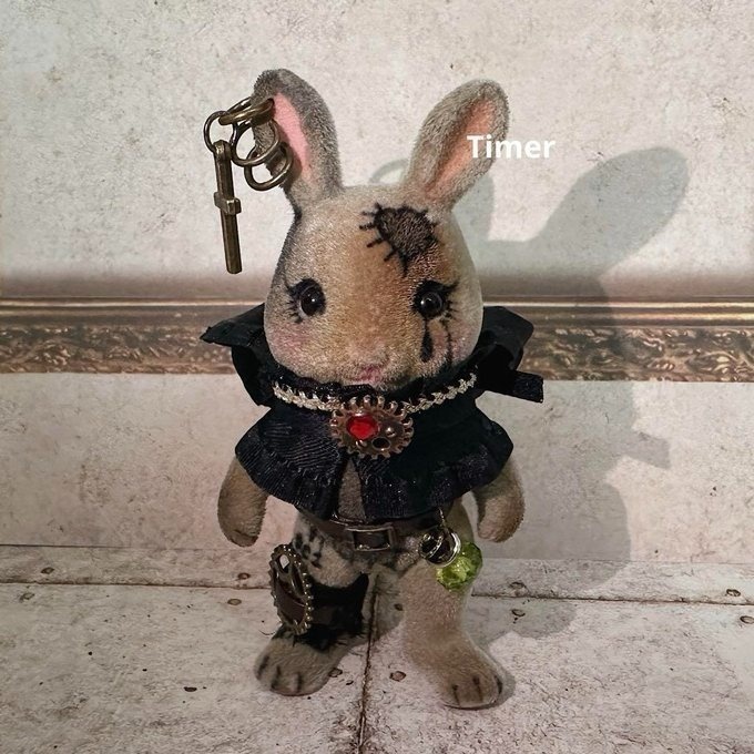 カスタム ウサギファミリー シルバニアファミリーの人形 グレー OC1 アサシン