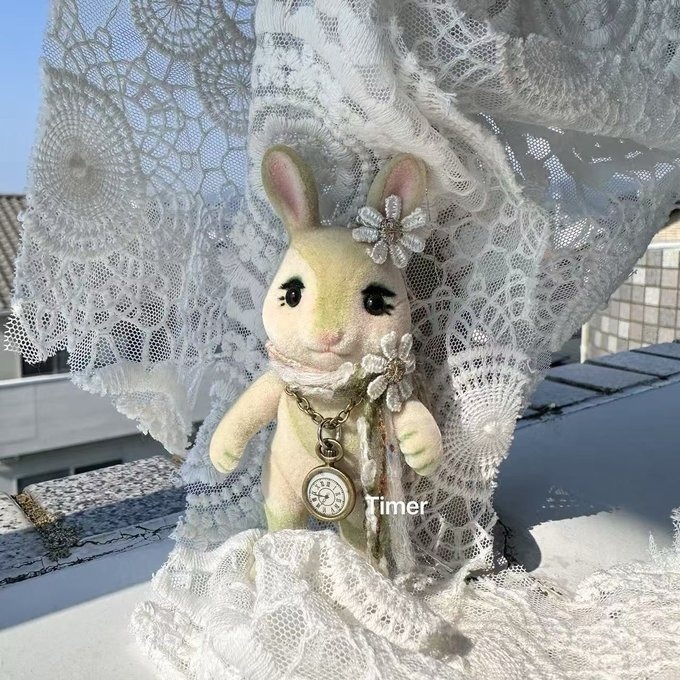 カスタム ウサギファミリー シルバニアファミリーの人形「summer playful bunny 」 Daisy