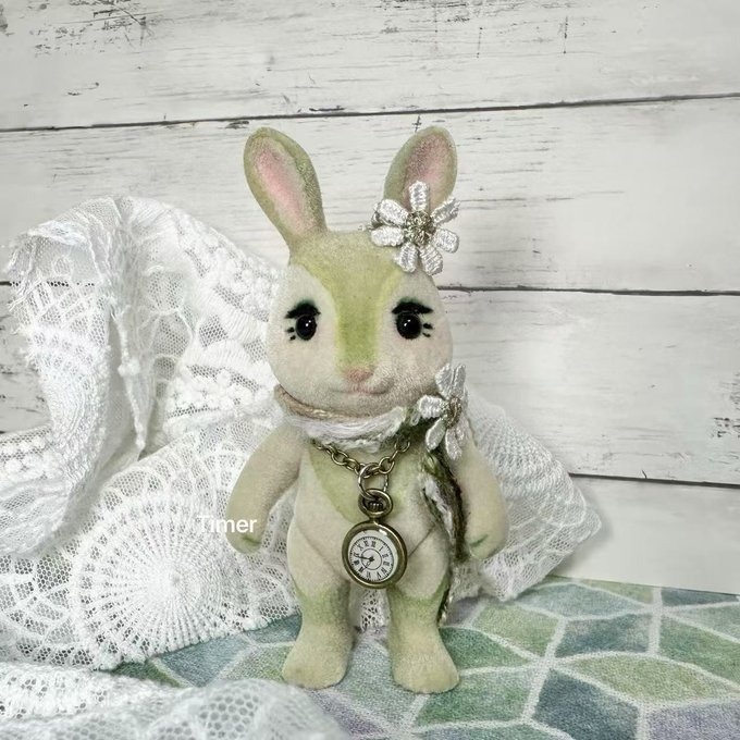 カスタム ウサギファミリー シルバニアファミリーの人形「summer playful bunny 」 Daisy