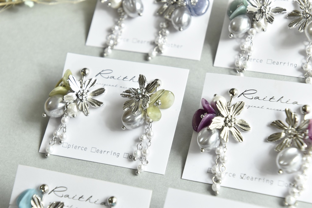 メタルフラワーピアス/イヤリング【nntm/忍たま イメージカラー】