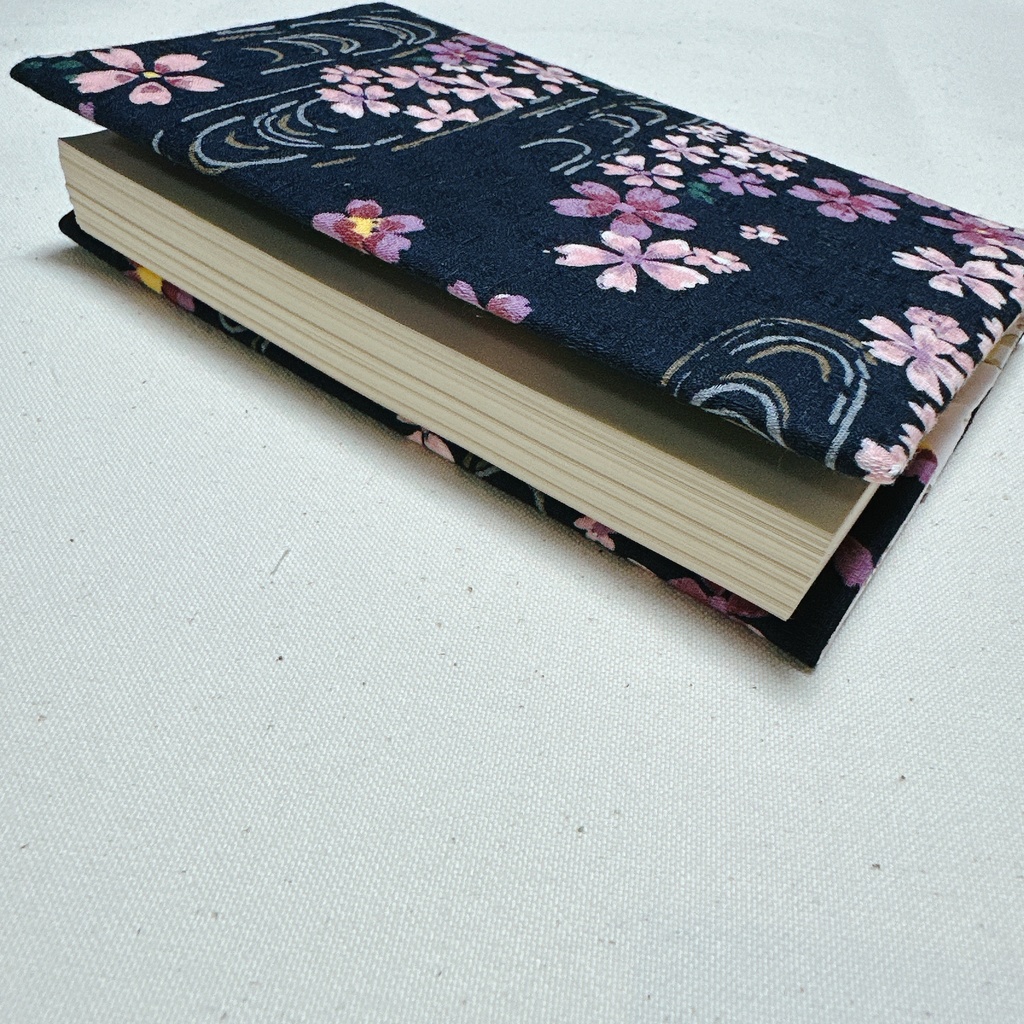 【ブックカバー】和柄桜✗ねこ 文庫本サイズ #10 【ハンドメイド】