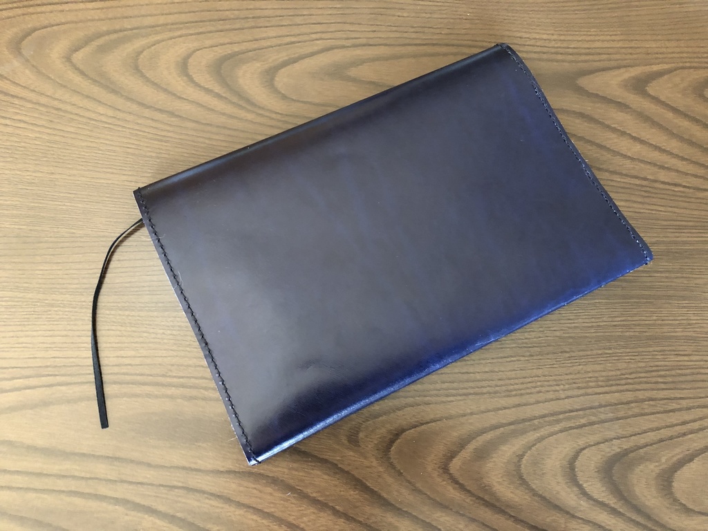 本革ブックカバーA5判(調整式/紺系4)