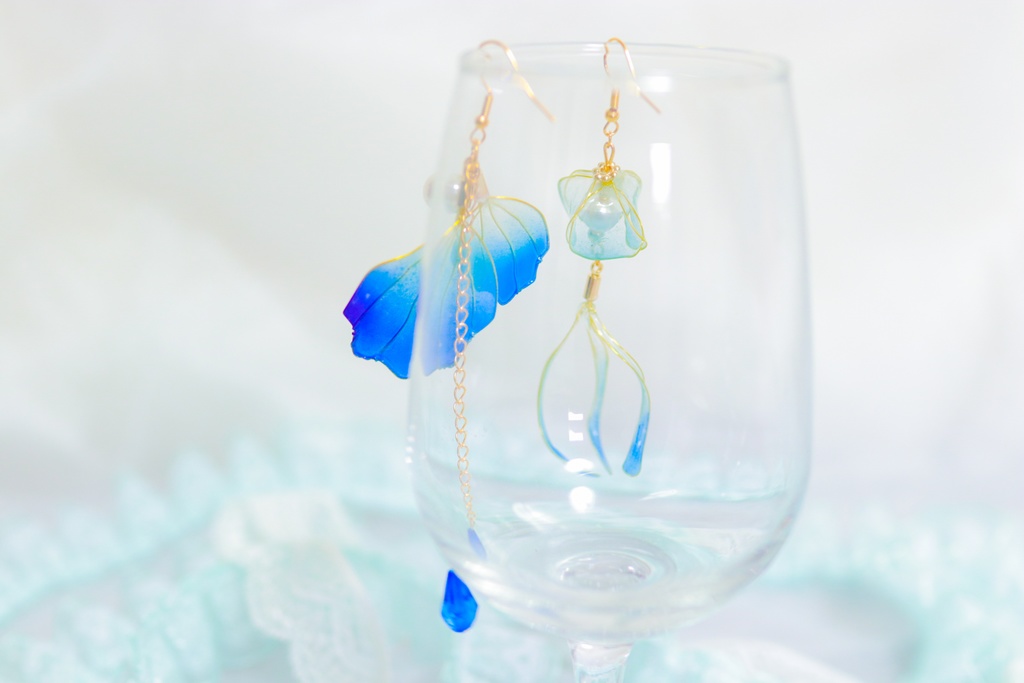 海月と人魚の鱗のピアス