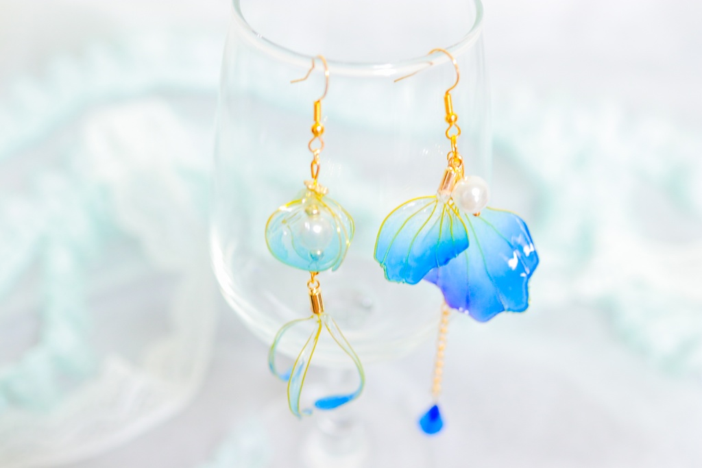 海月と人魚の鱗のピアス