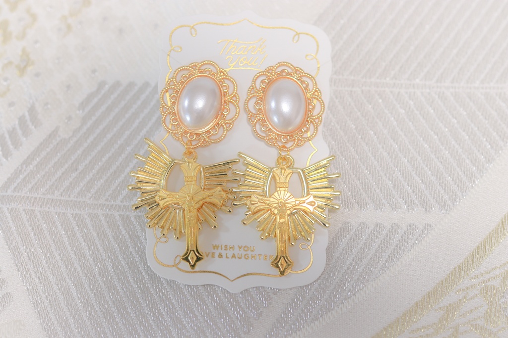 ピアス　マリアの微笑み