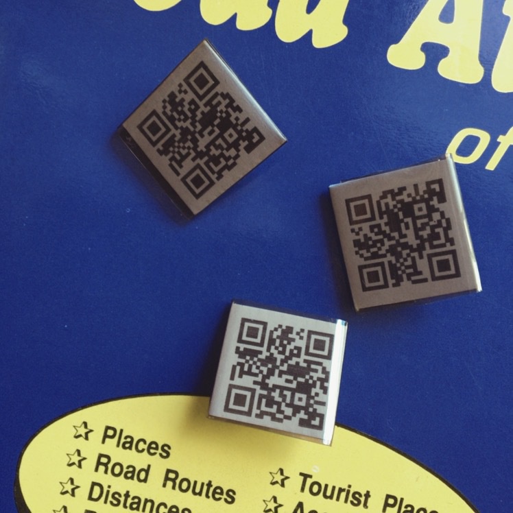 [GEEZERUM] GEEZERUM QR PINS