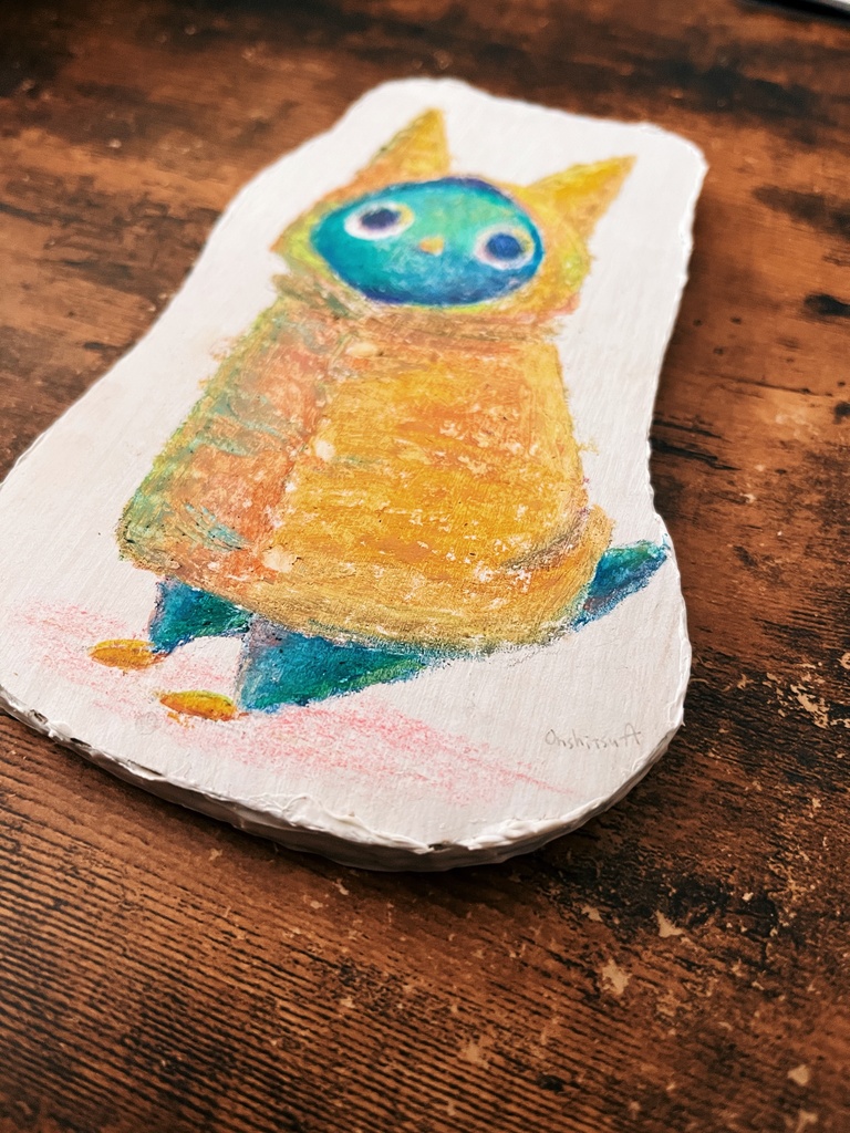 こっちを見ているピッギャ