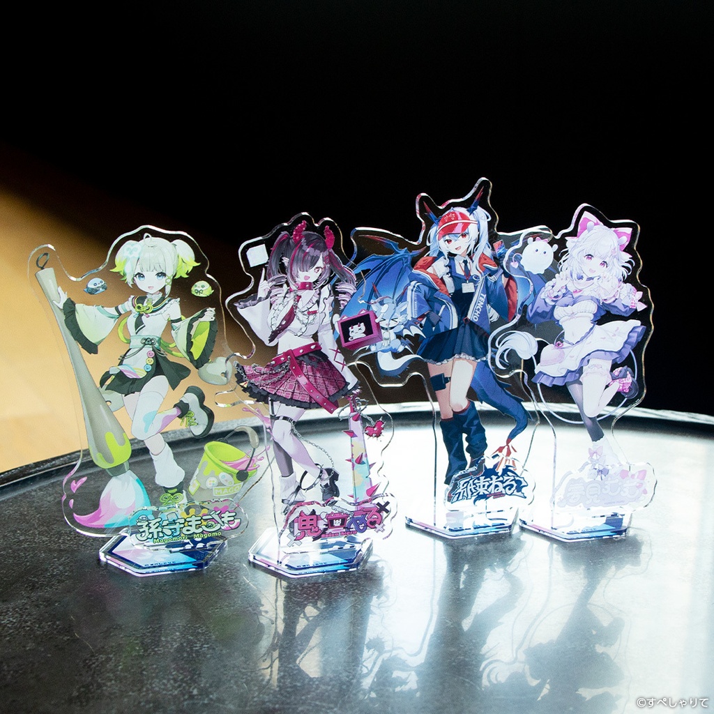 デビュー記念グッズ アクリルスタンド