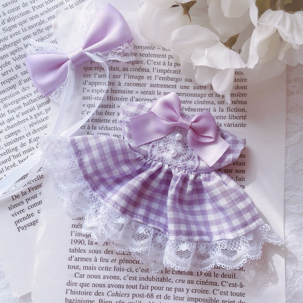 ギンガムチェックのワンピースとリボンのセット