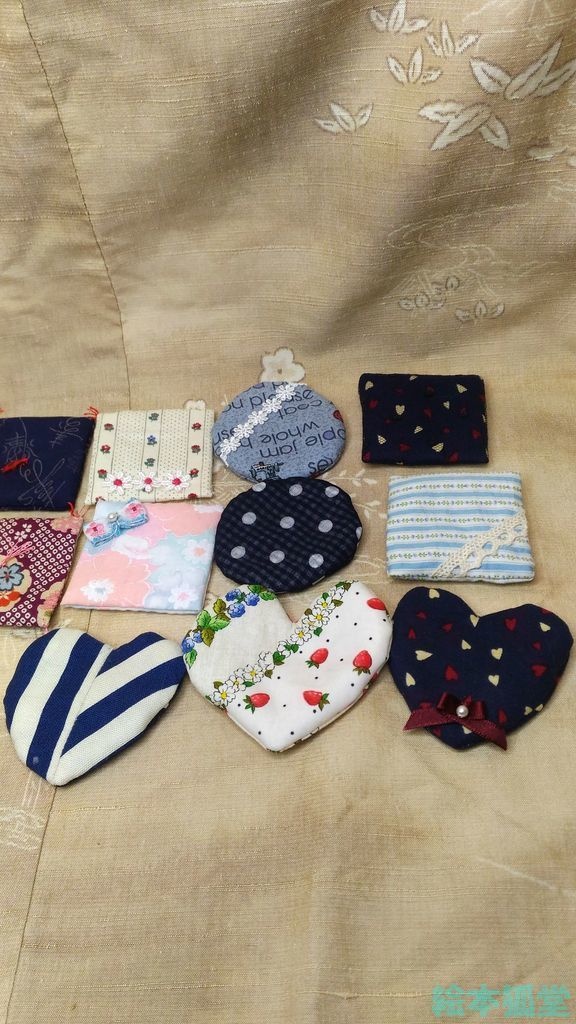 6cmミニ座布団とミニクッション