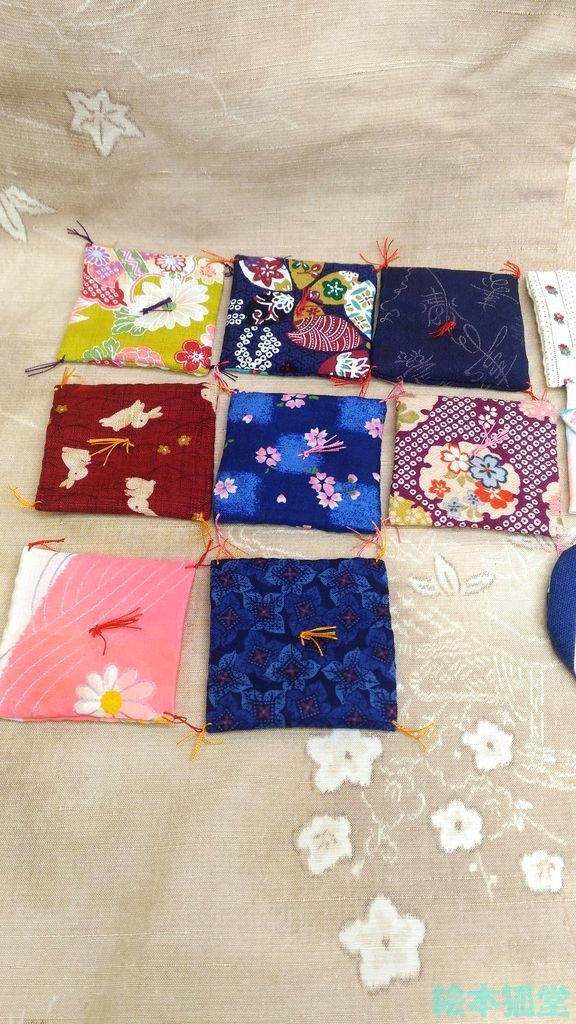 6cmミニ座布団とミニクッション