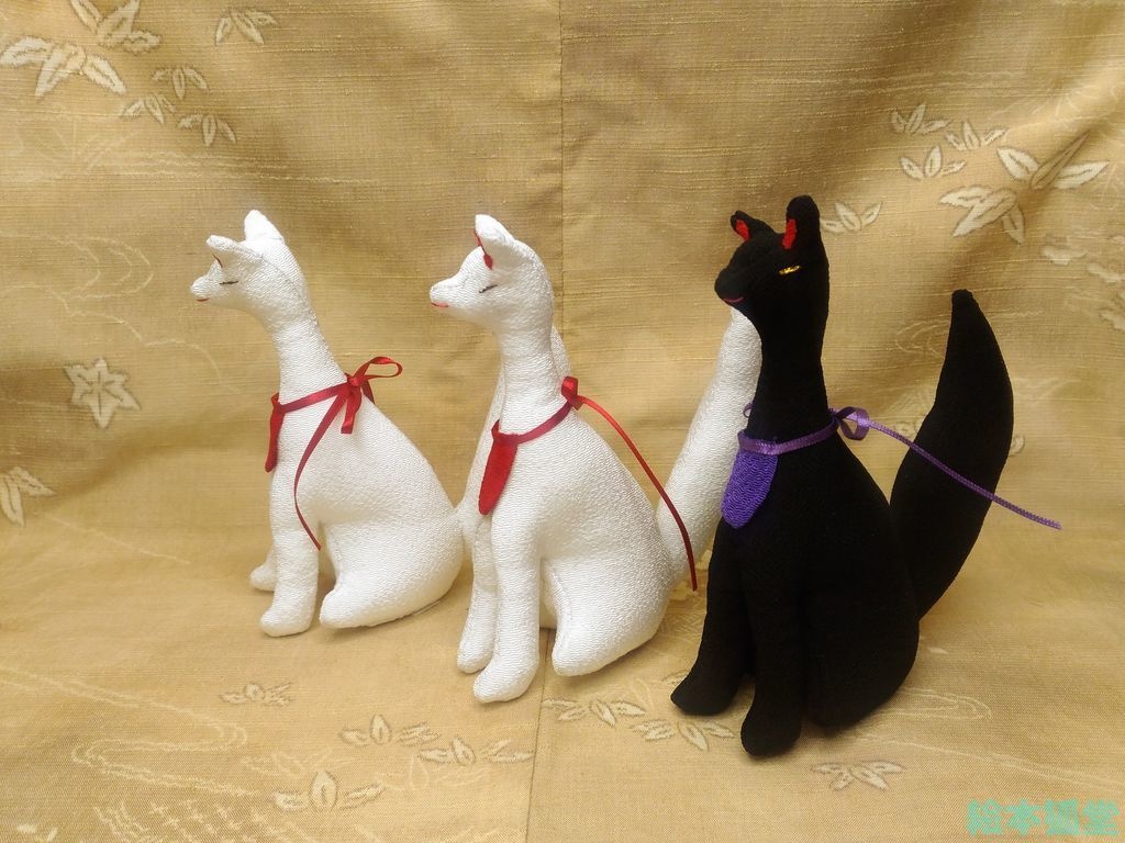 お稲荷様ぬいぐるみ