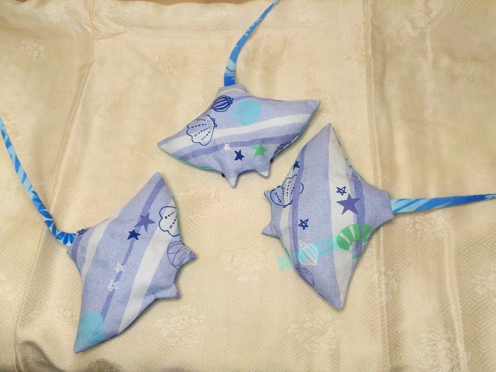 16cmマンタクッション