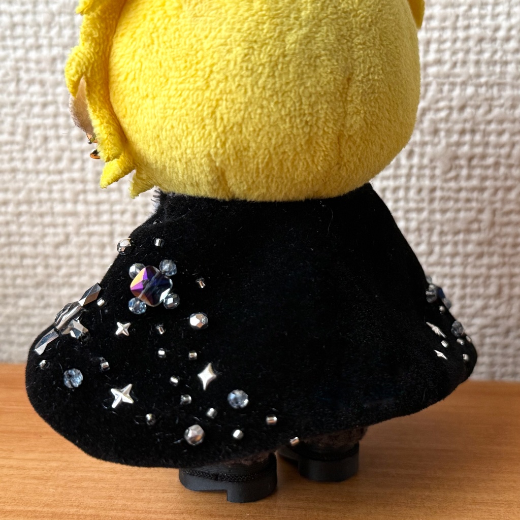 【フクヤ・10㎝ぬいサイズ】シルバービーズ刺繍ケープ