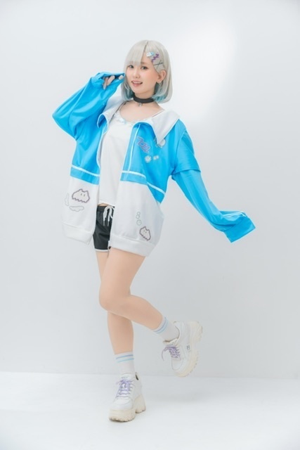 写真集・アクスタ