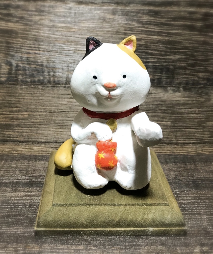 『くれ猫 / ミケさん』