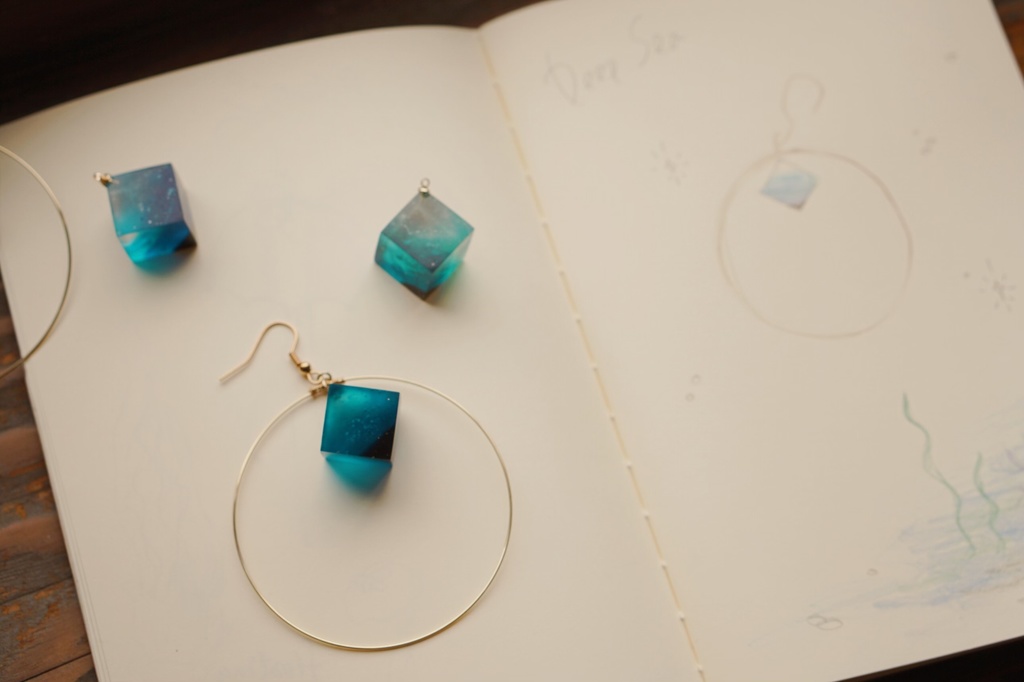 深海のカケラピアス