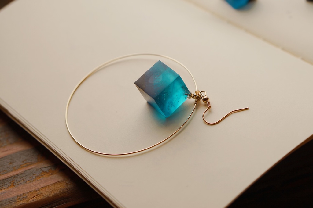 深海のカケラピアス