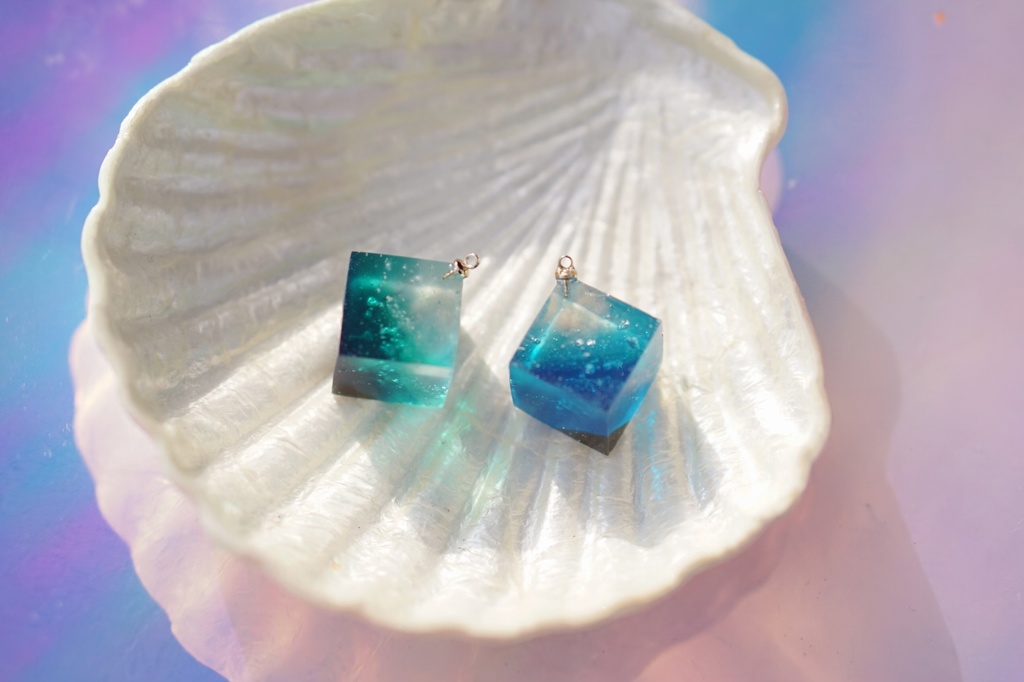 深海のカケラピアス