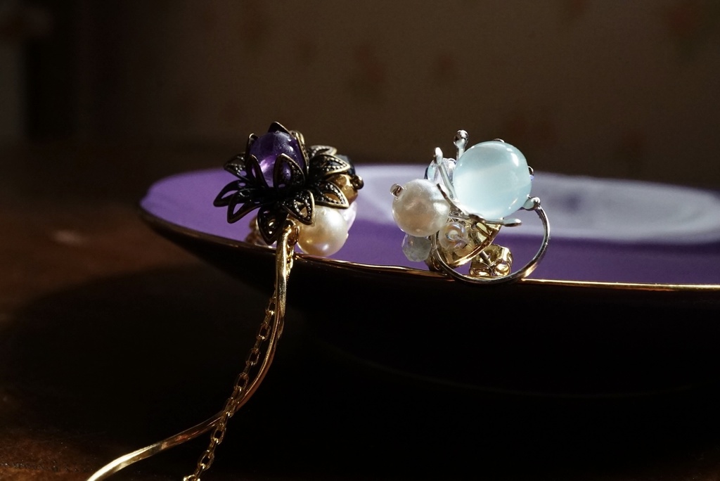 教祖教師モチーフピアス