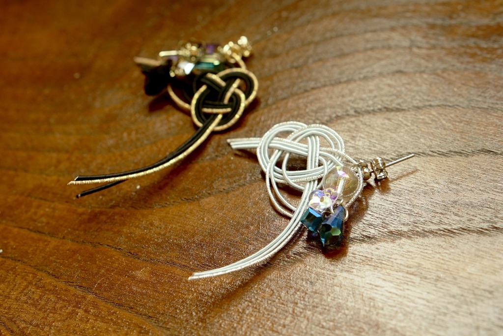 水引夏五ピアス