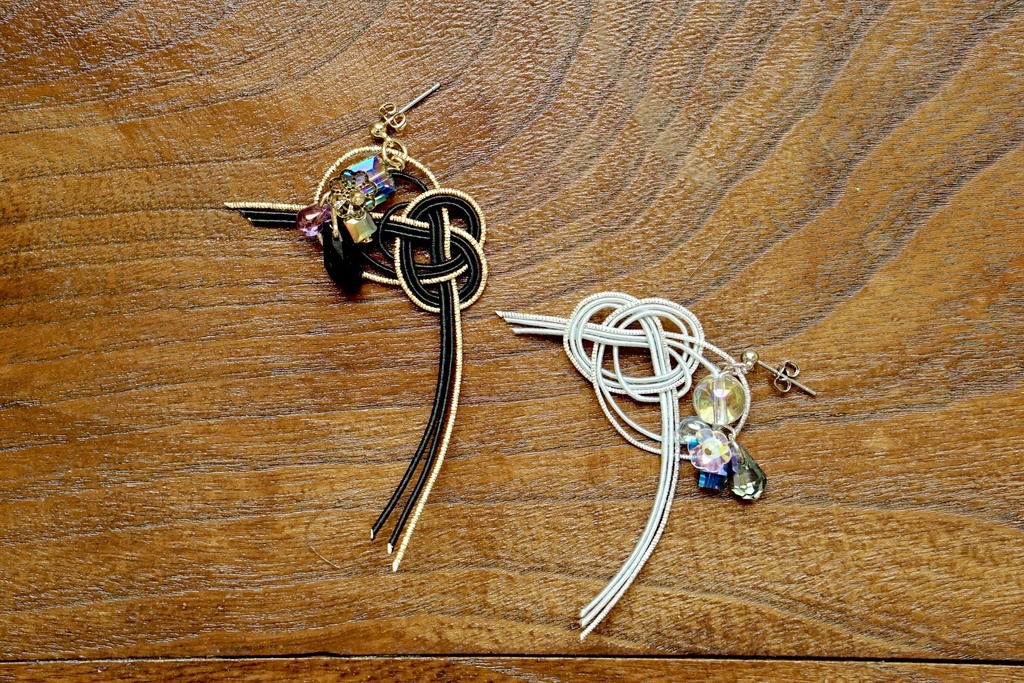 水引夏五ピアス