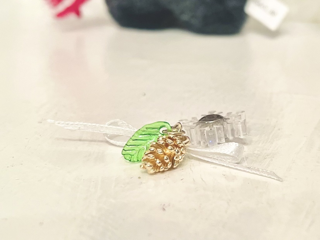 ぬいちゃん用雪のピアス(片耳)