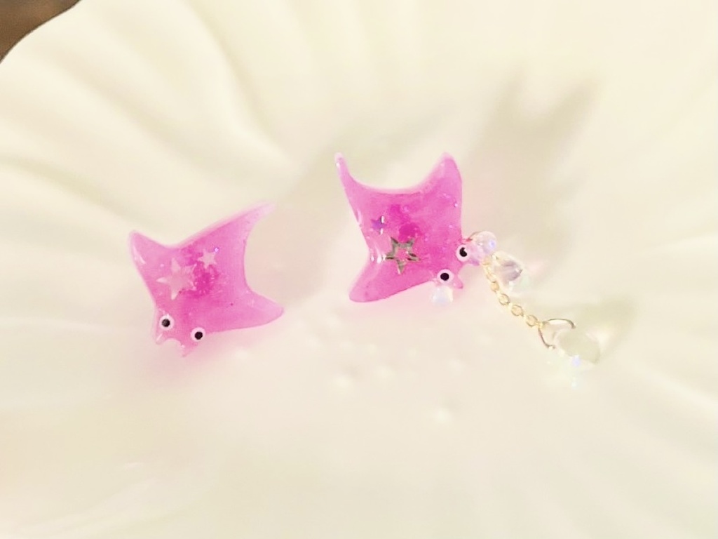 ぬい用ピンクマンタのピアス