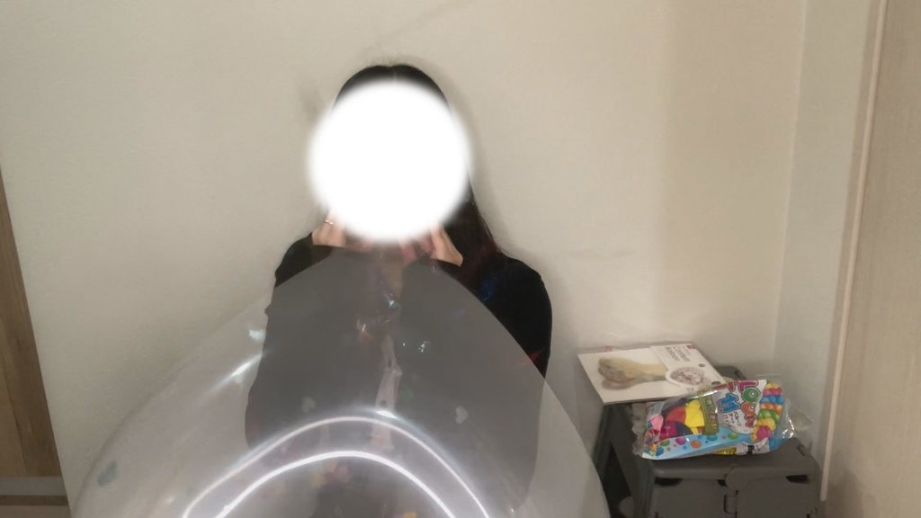 #5 まりなさん初めての風船膨らまし割り