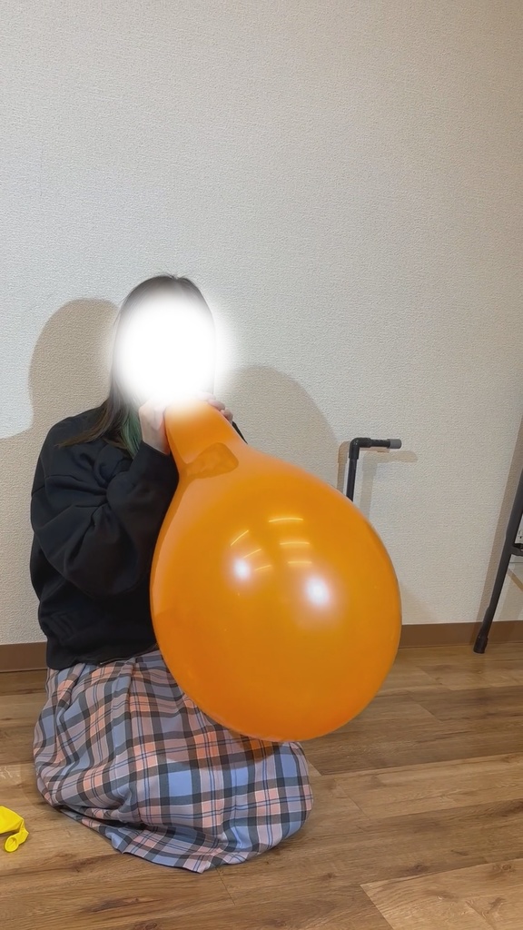 #8 しあみひなさんの風船膨らまし割り
