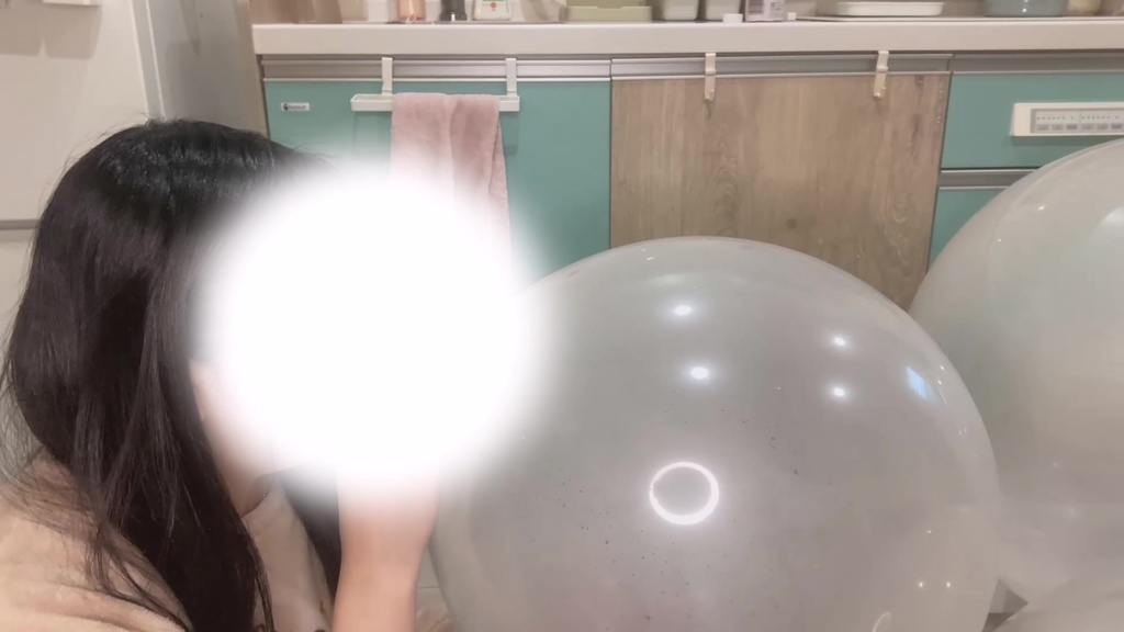 #46 超ウェット!!まりなさんの24インチ風船膨らまし3個