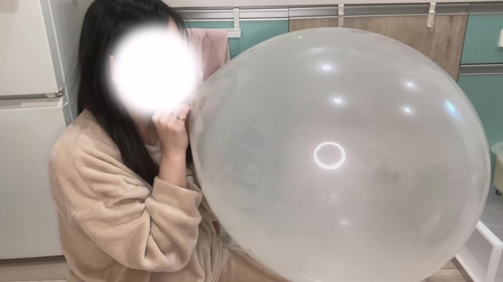 #46 超ウェット!!まりなさんの24インチ風船膨らまし3個