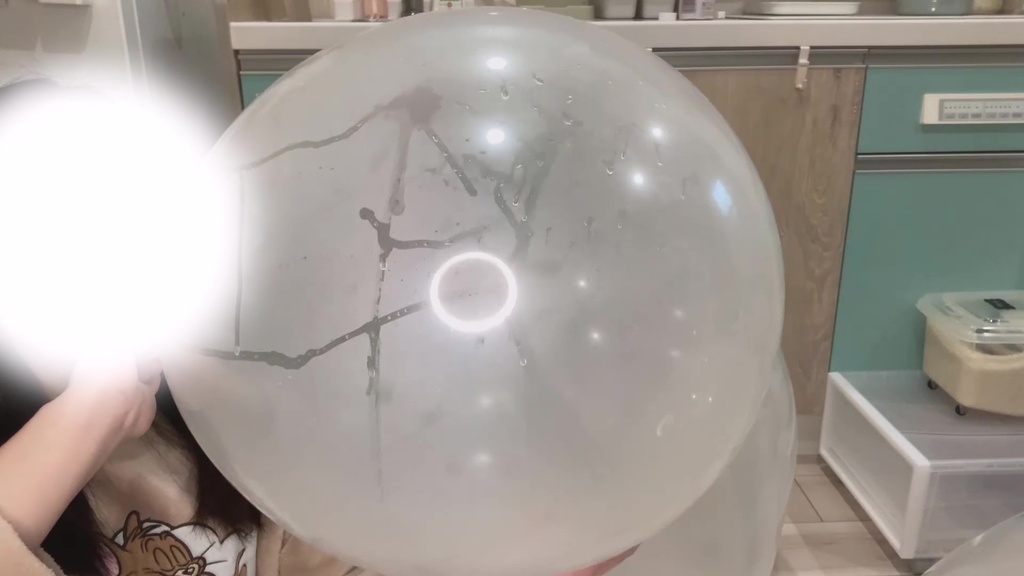 #46 超ウェット!!まりなさんの24インチ風船膨らまし3個