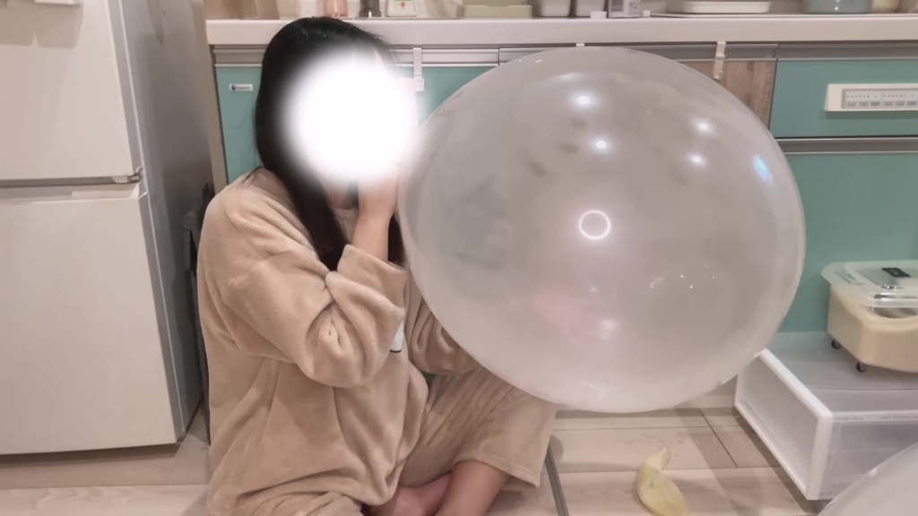 #46 超ウェット!!まりなさんの24インチ風船膨らまし3個